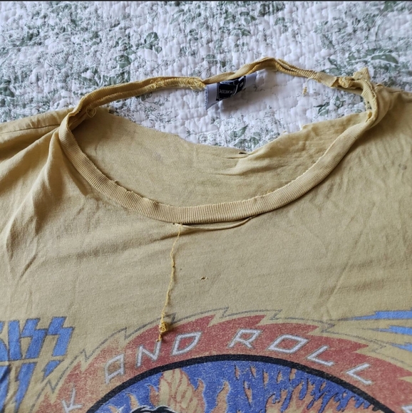 KISS Vintage Yellow Band Tee Size Medium - Picture 4 of 8
